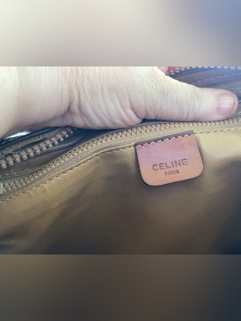 CELINE MACADAME POUCH WRISLET - Picture 5 of 12